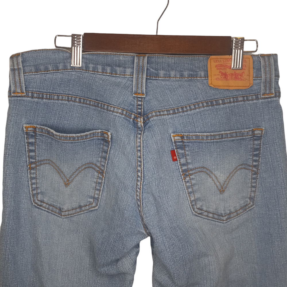 Levis Low Slouch Light Wash Cropped Jeans - Picture 4 of 6